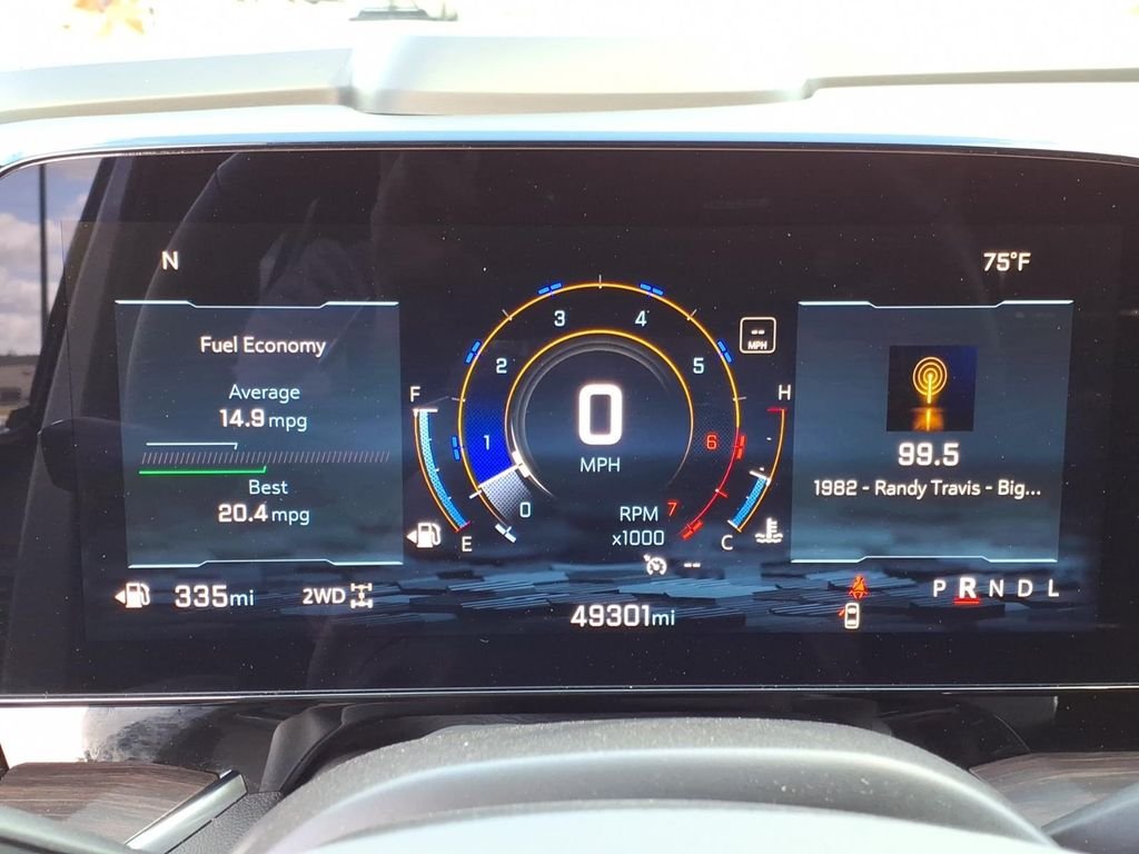 Used 2025 Sterling Gray Metallic Chevrolet Z71 image 18