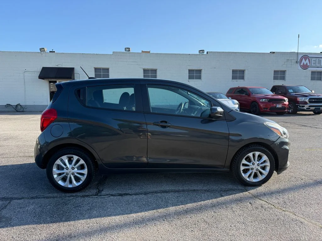 Used 2021 Gray Chevrolet 1LT image 19