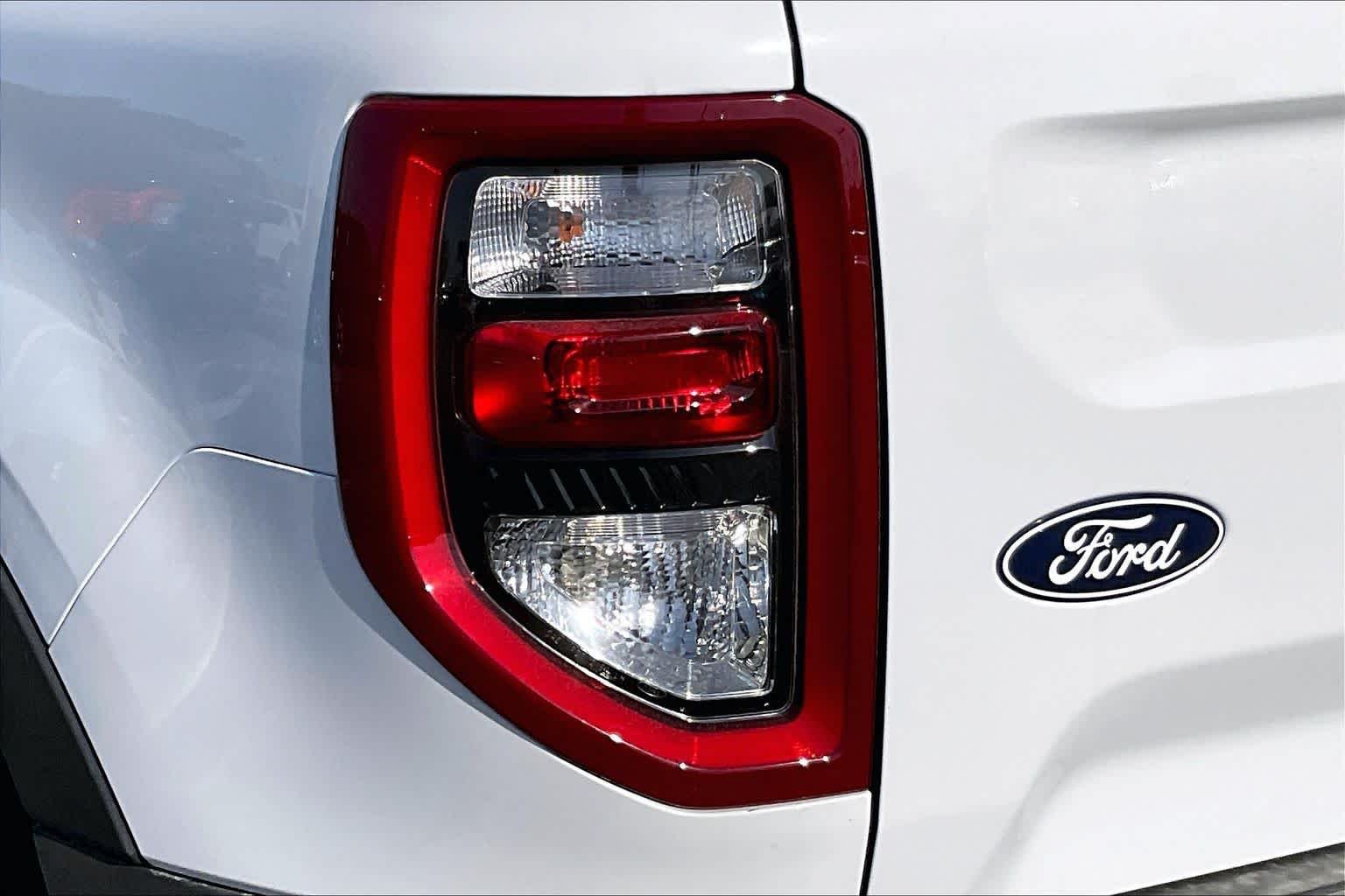 New 2026 Oxford White Ford Badlands® image 11