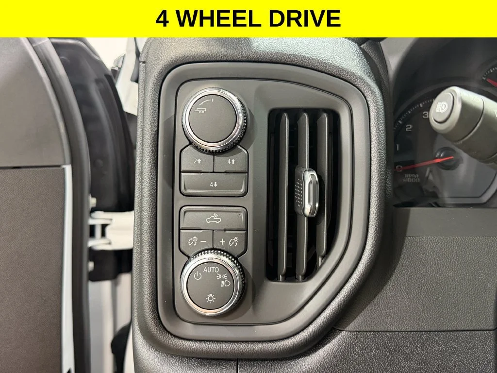2026 GMC Sierra 2500HD Pro - Photo 2