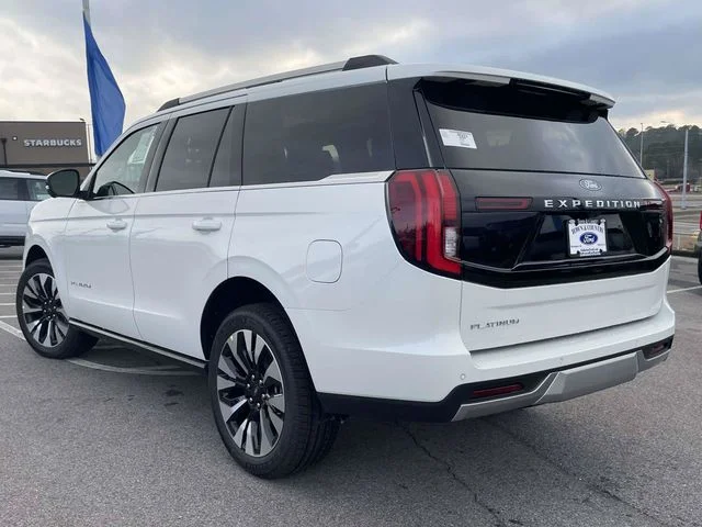 New 2026 Star White Metallic Tri-Coat Ford Platinum image 4