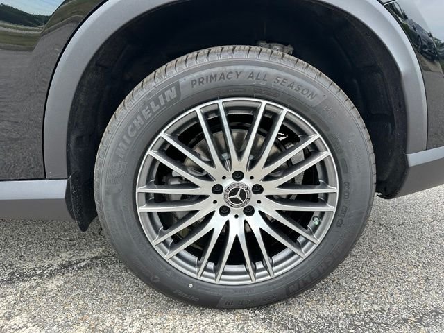 New 2026 Black Mercedes-Benz GLC 300 image 9