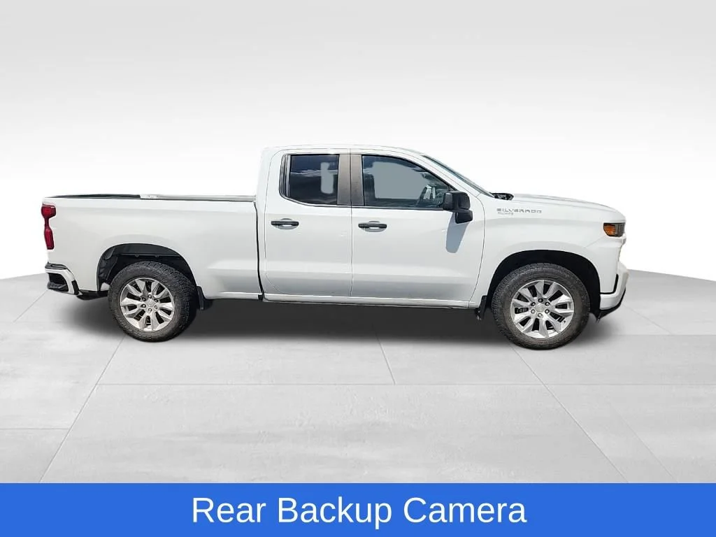 Used 2020 Chevrolet Silverado 1500 Custom with VIN 1GCRYBEH9LZ290684 for sale in Northfield, Minnesota