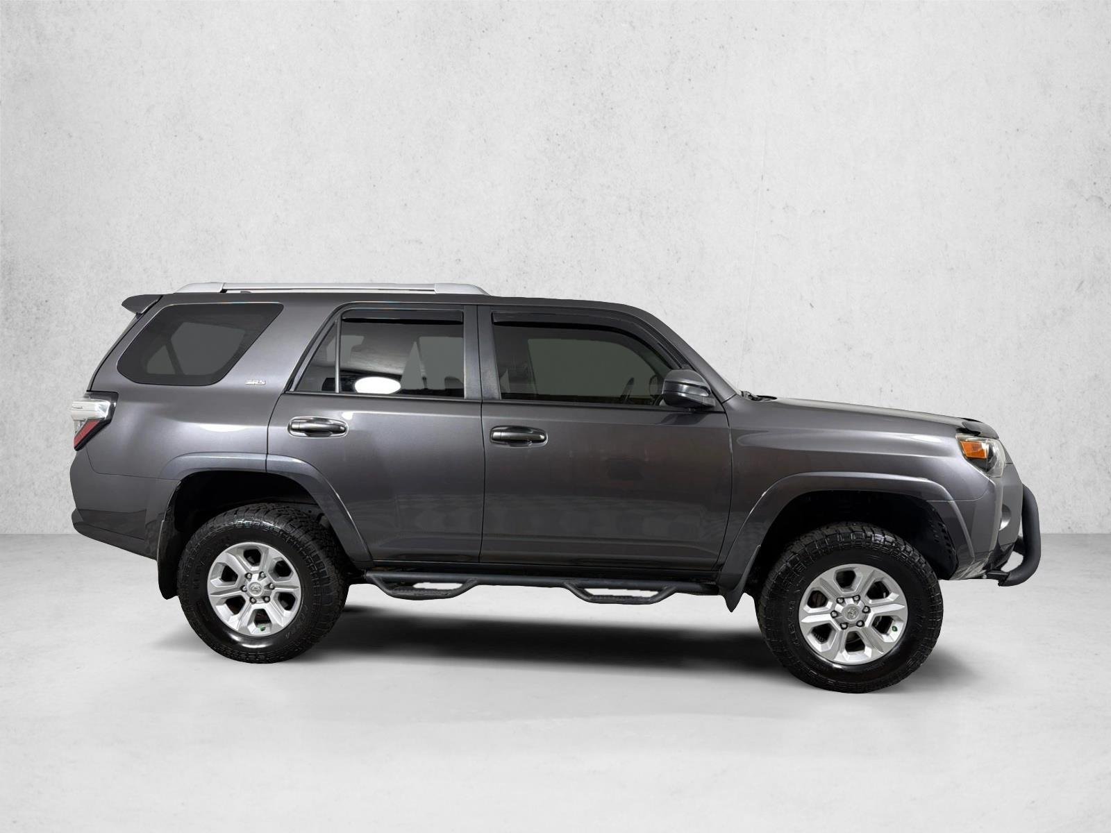 Used 2018 Magnetic Gray Metallic Toyota SR5 image 2