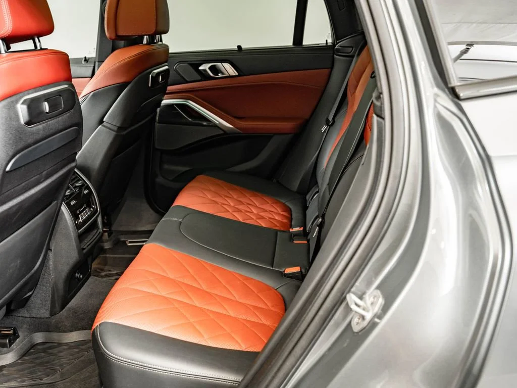 Used 2024 Skyscraper Gray Metallic BMW M60i image 41