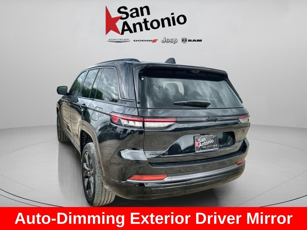 New 2026 Diamond Black Crystal Pearl-Coat Exterior Paint Jeep Limited Reserve image 6