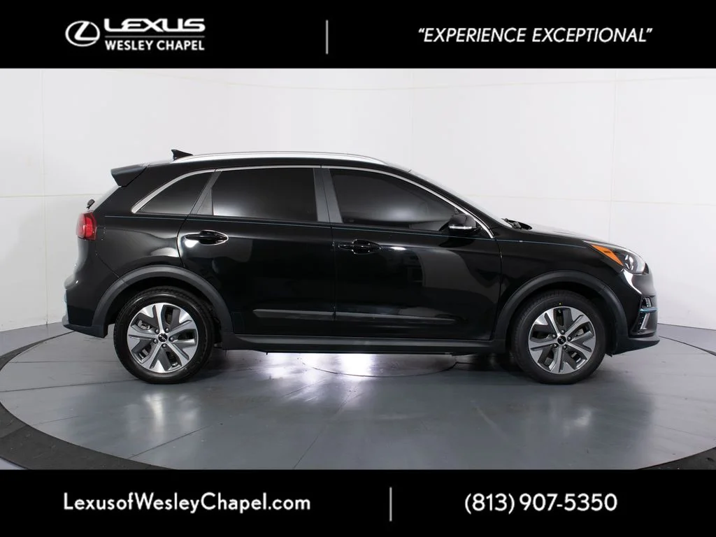 Used 2022 Kia Niro EX Premium with VIN KNDCE3LGXN5121766 for sale in Wesley Chapel, FL