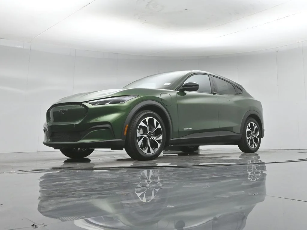 New 2026 Eruption Green Metallic Ford Select image 42