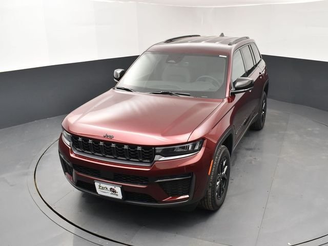 New 2026 Velvet Red Pearl-Coat Exterior Paint Jeep Altitude image 14