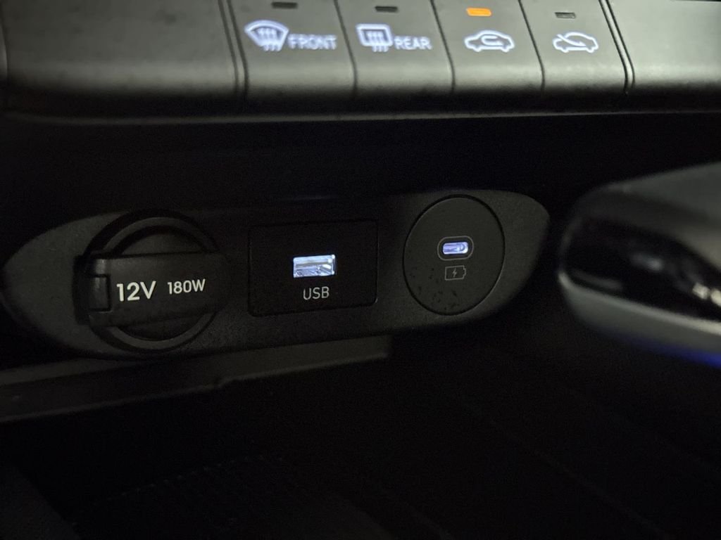 2025 Hyundai Elantra SEL - Photo 28