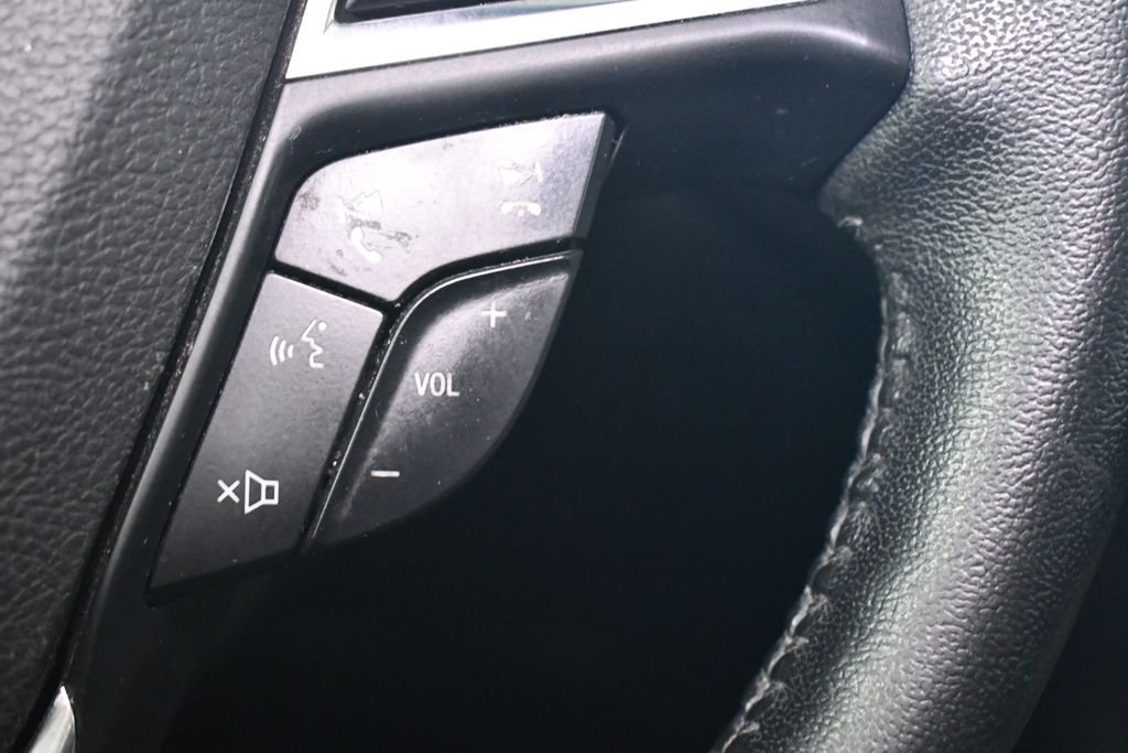 Used 2017 Blue Ford SEL image 22