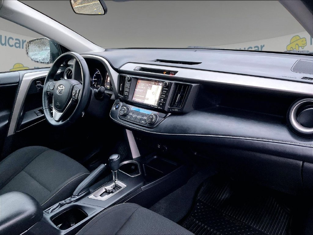 Used 2018 Black Currant Toyota XLE image 12