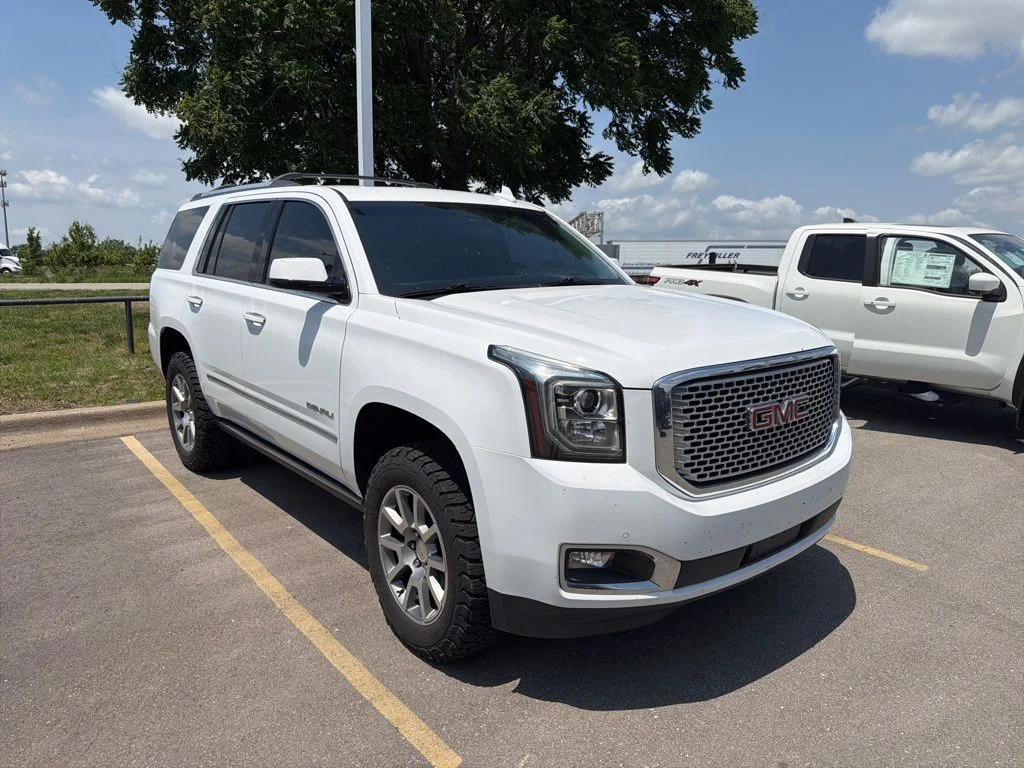 2017 GMC Yukon 4WD Denali's photo