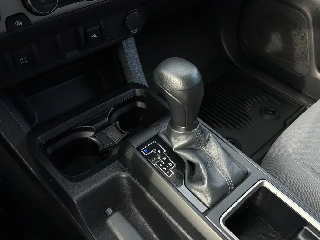 Used 2023 Silver Toyota SR image 16