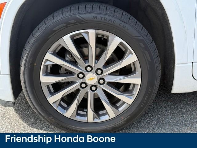 Used 2023 White Chevrolet Premier image 10