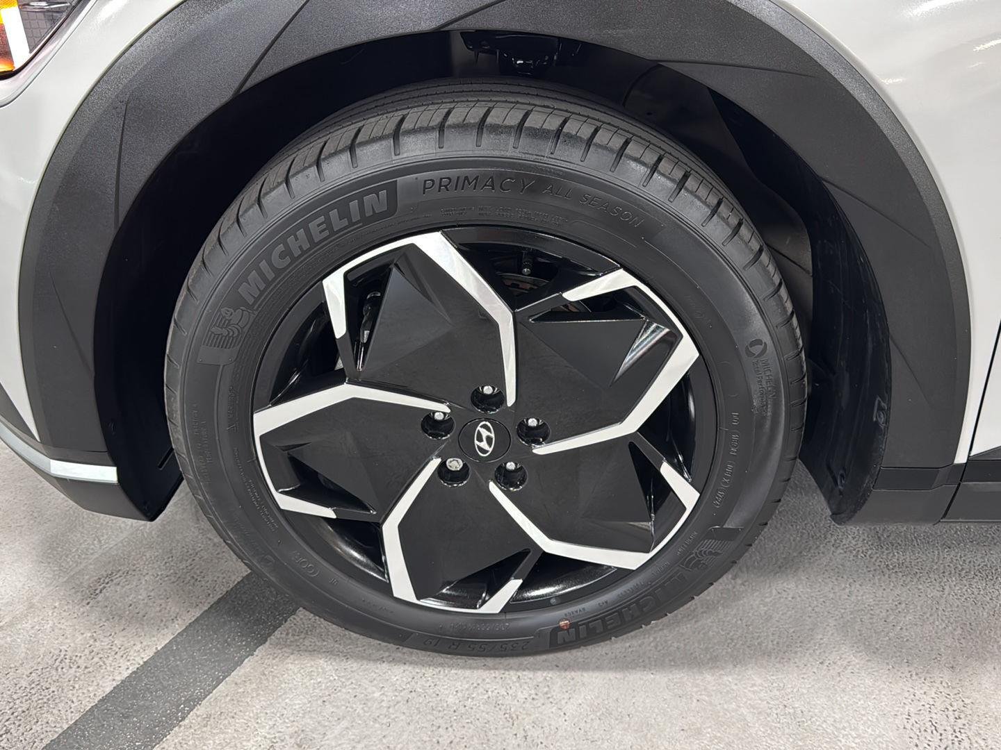 Certified Used 2024 Cyber Gray Hyundai SEL image 15