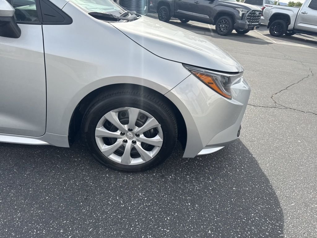 2025 Toyota Corolla LE - Photo 19