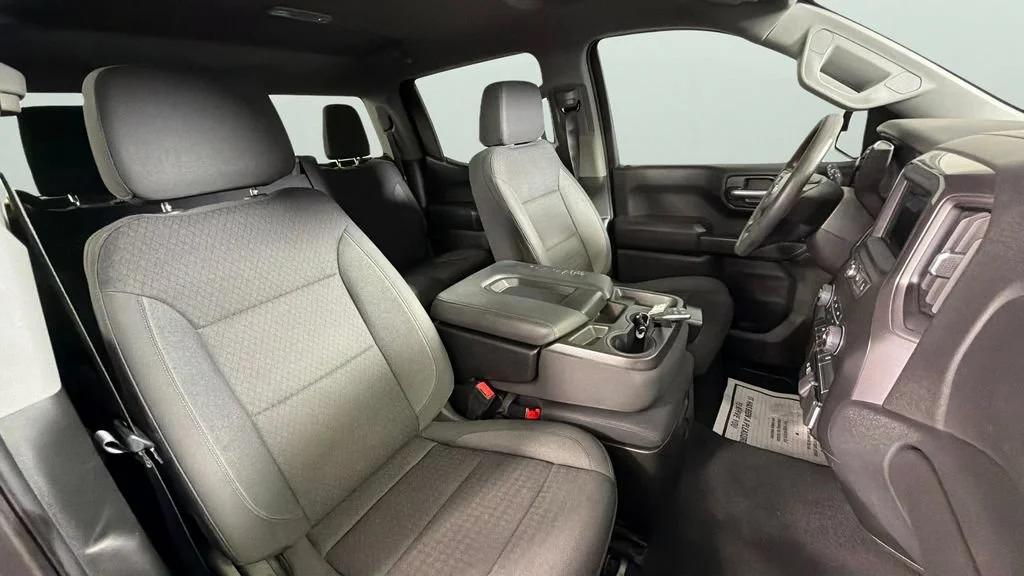 Used 2023 STERLING GRAY METALLIC Chevrolet Custom image 26