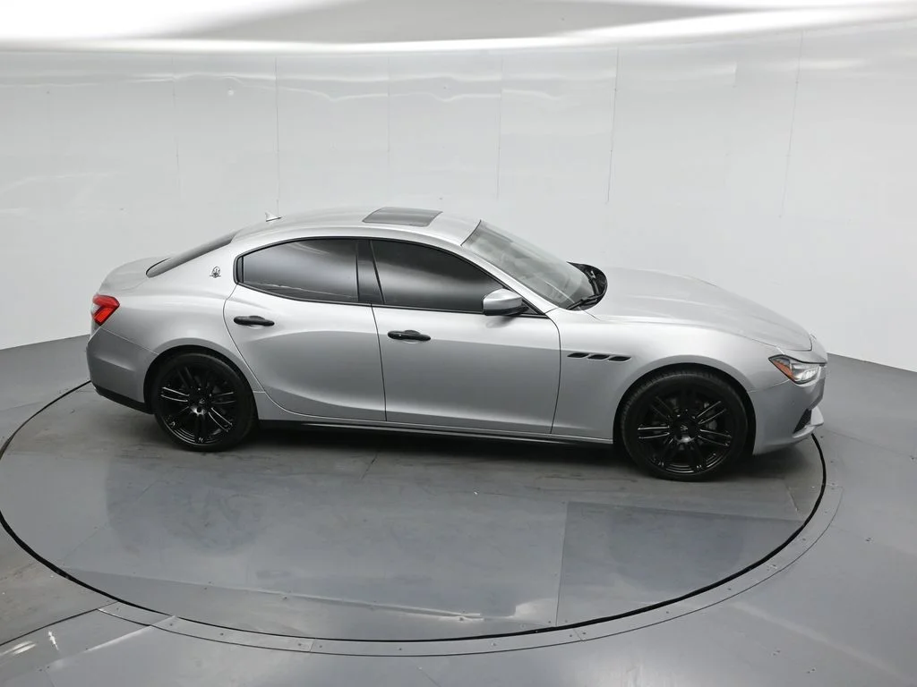 Used 2017 Silver Maserati Base image 49