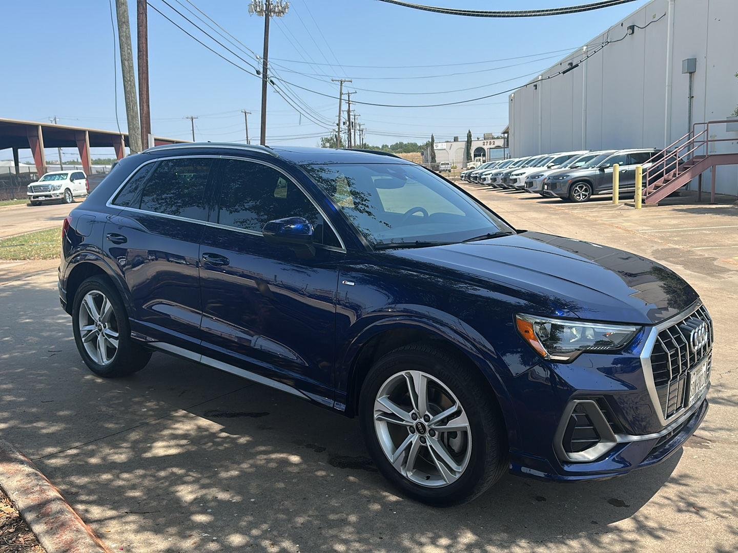 Used 2022 Navarra Blue Metallic Audi S line Premium image 3