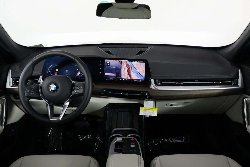 New 2026 Alpine White BMW xDrive28i image 4