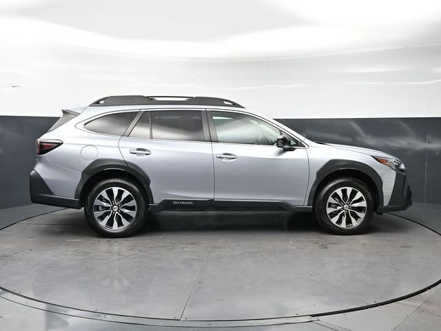 Used 2024 Ice Silver Metallic Subaru Limited image 4