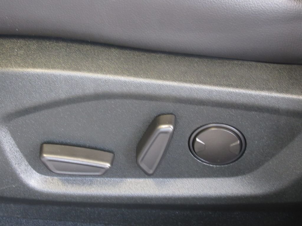 2022 Ford Edge ST - Photo 12