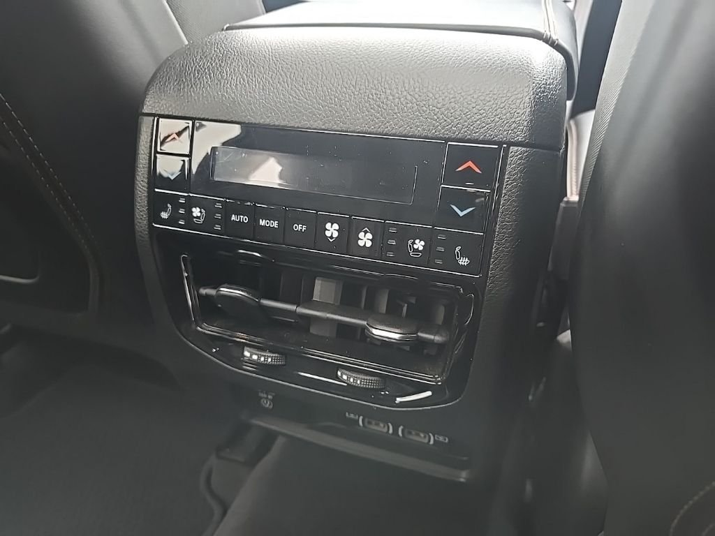 Used 2022 White Jeep Summit Reserve image 101