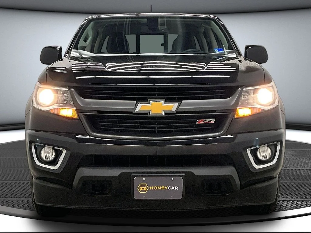 Used 2020 Black Chevrolet Z71 image 2