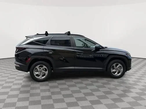 Used 2023 Phantom Black Hyundai SEL image 2