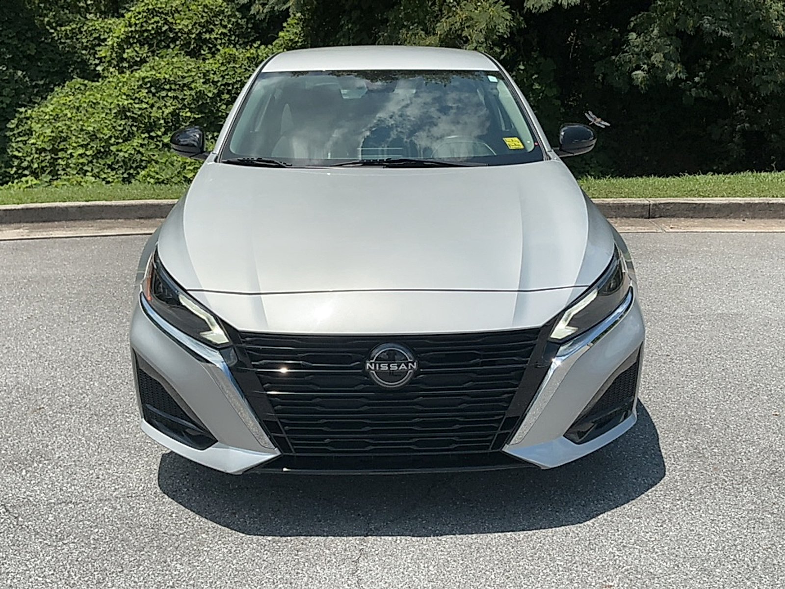 Used 2023 Brilliant Silver Metallic Nissan S FWD image 15