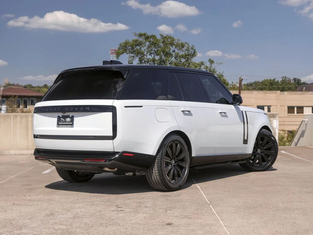 New 2025 White Land Rover SE image 8