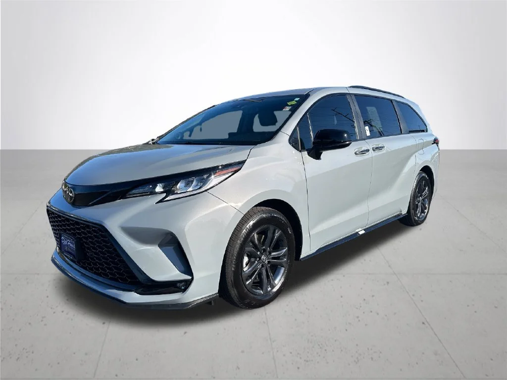 Certified Used 2026  Toyota XSE image 2