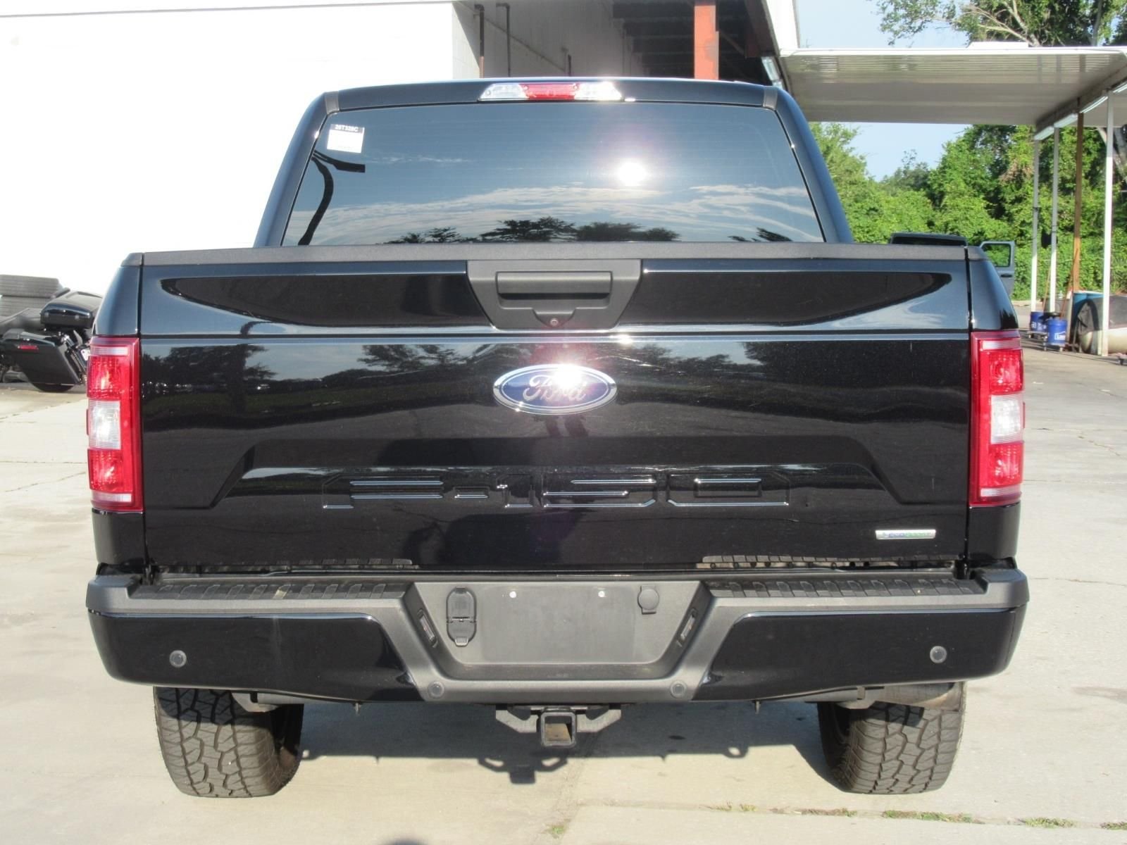 Used 2020 Black Ford XL image 6