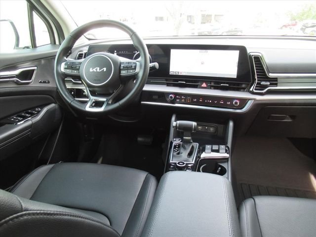 Used 2025 White Kia SX image 12