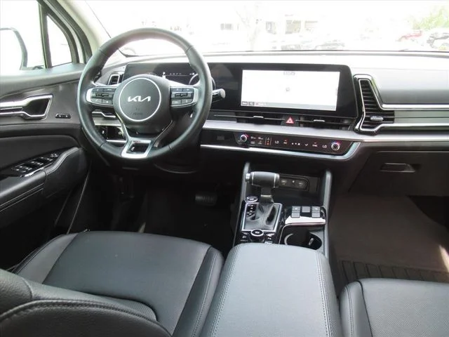 Used 2025 White Kia SX image 12