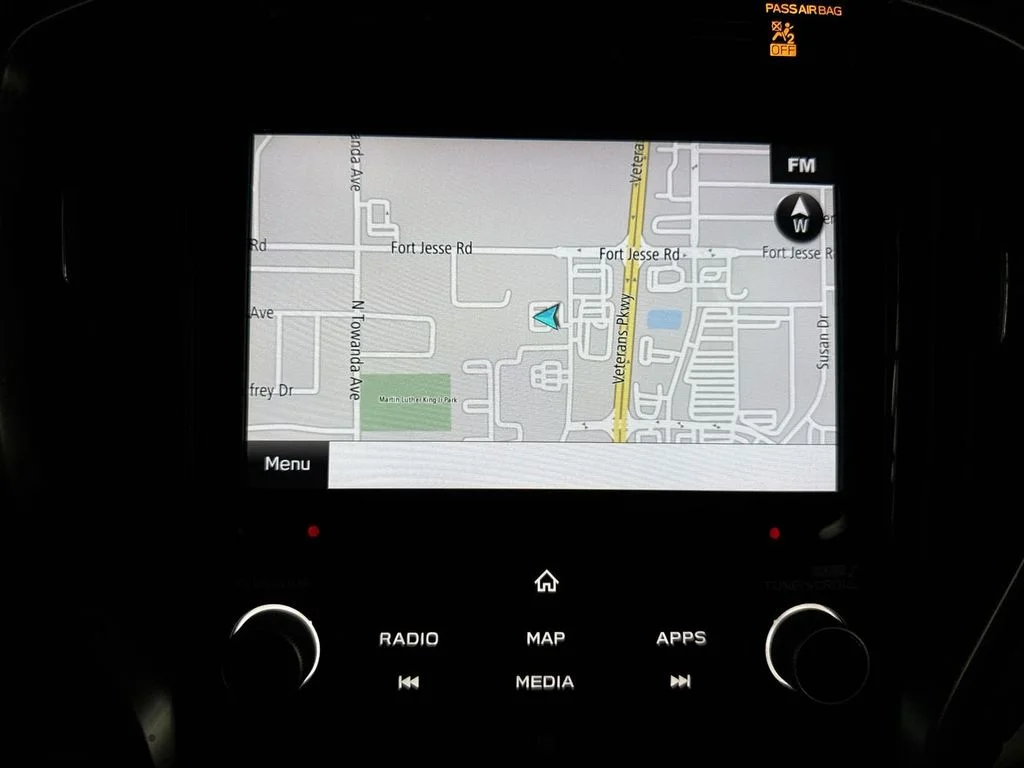 Used 2021 Gray Metallic Subaru Limited image 29