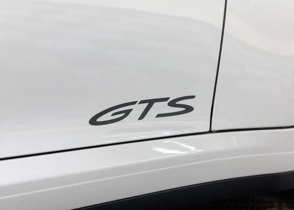 Used 2024 Chalk Porsche Carrera GTS Manual image 31