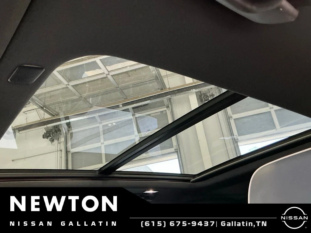 Used 2021 Onyx Black GMC SLT image 8