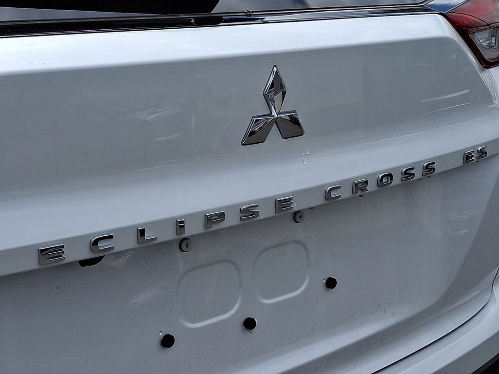 New 2026 White Mitsubishi ES image 7