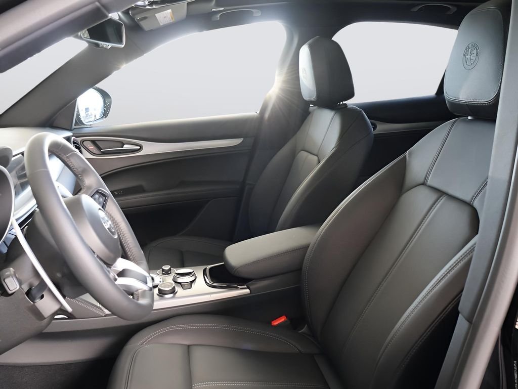 2025 Alfa Romeo Stelvio Base - Photo 39