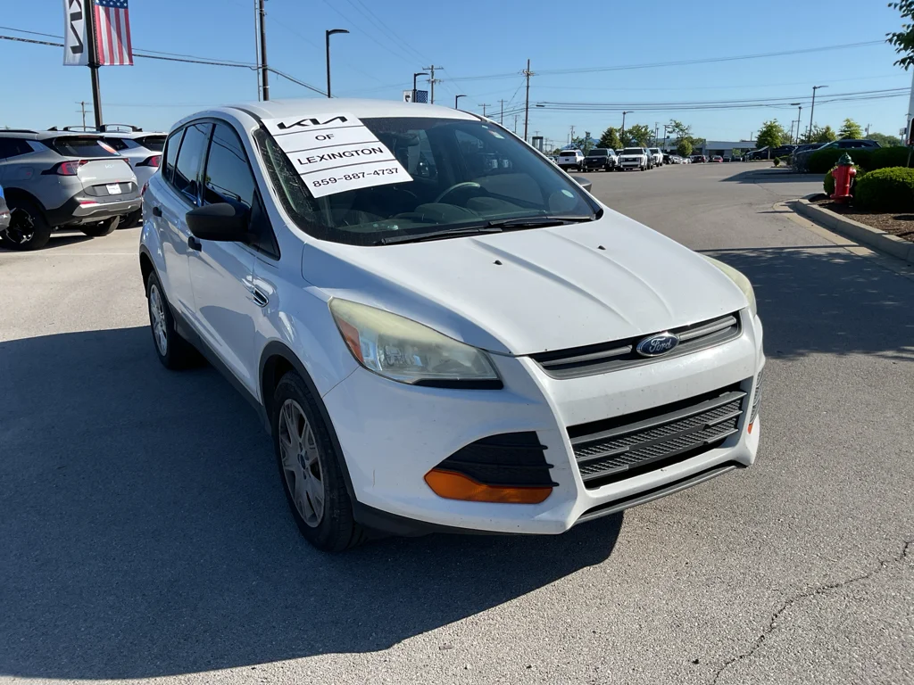 Used 2013 Ford Escape S with VIN 1FMCU0F7XDUB00560 for sale in Nicholasville, KY