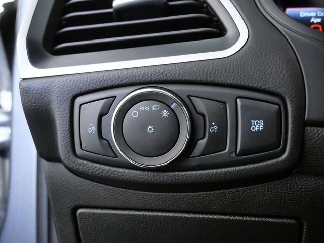 Used 2022 Gray Ford SE image 23