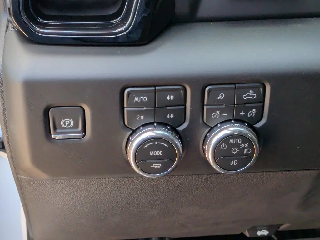 2026 GMC Sierra 1500 AT4 - Photo 17