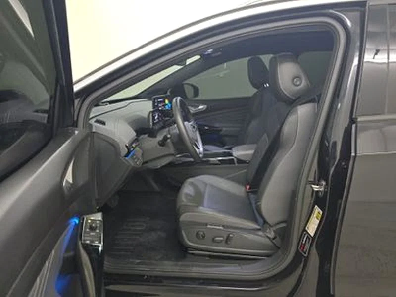 Used 2023 Black Volkswagen Pro S Plus image 7