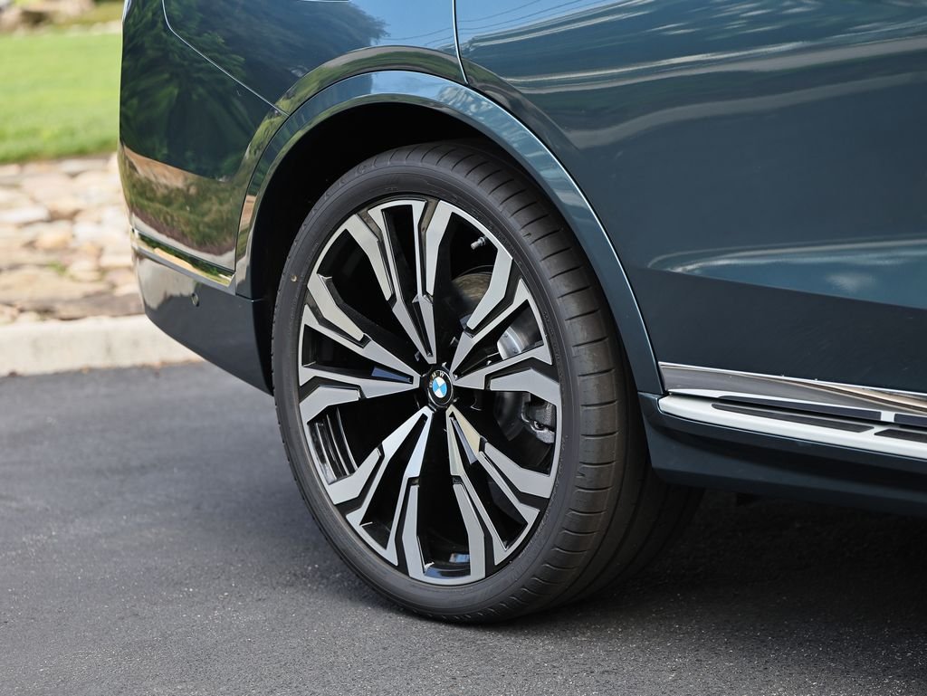New 2027 Blue Ridge Mountain Metallic BMW xDrive40i image 6