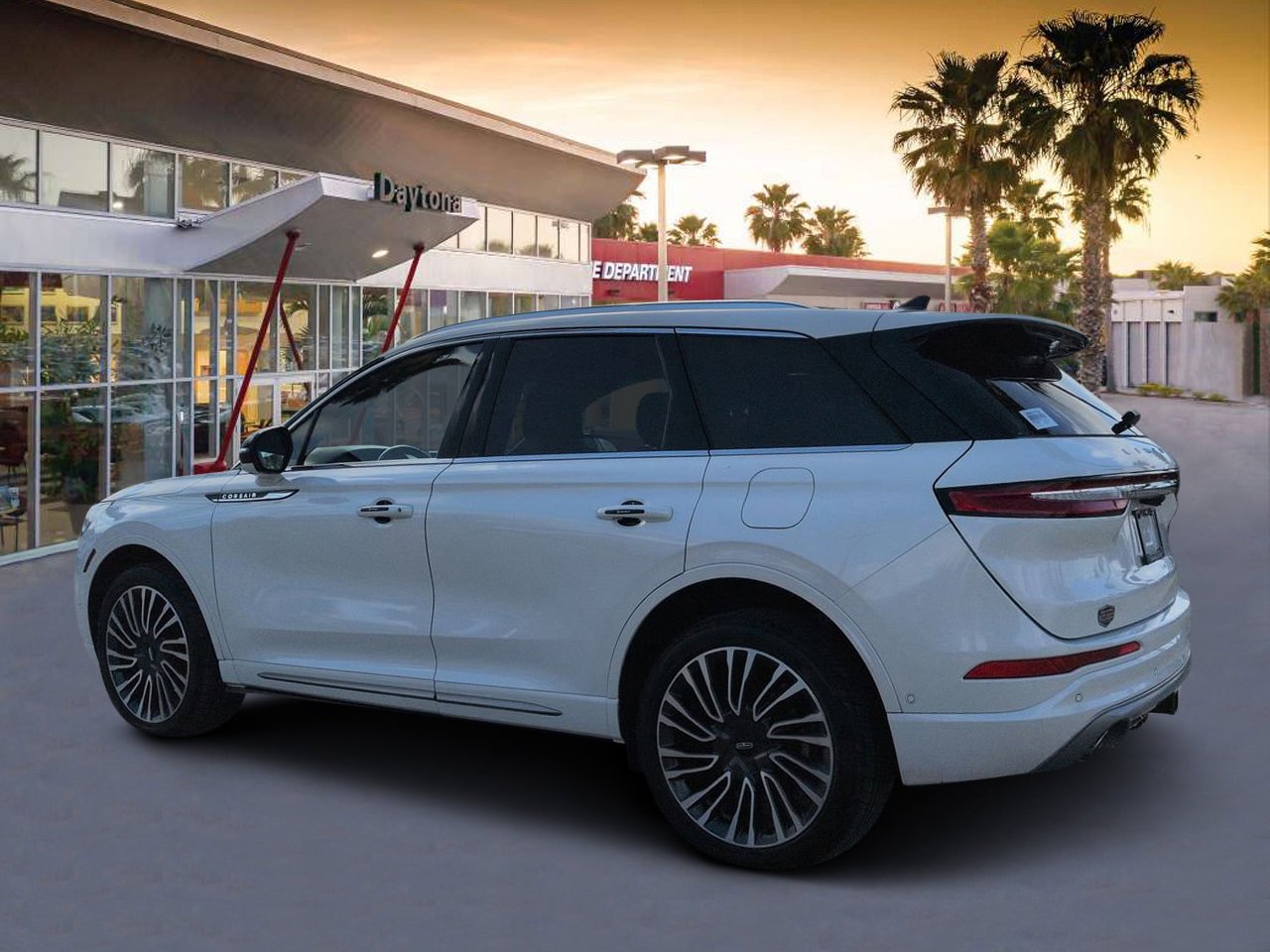 Used 2021 White Lincoln Reserve image 5