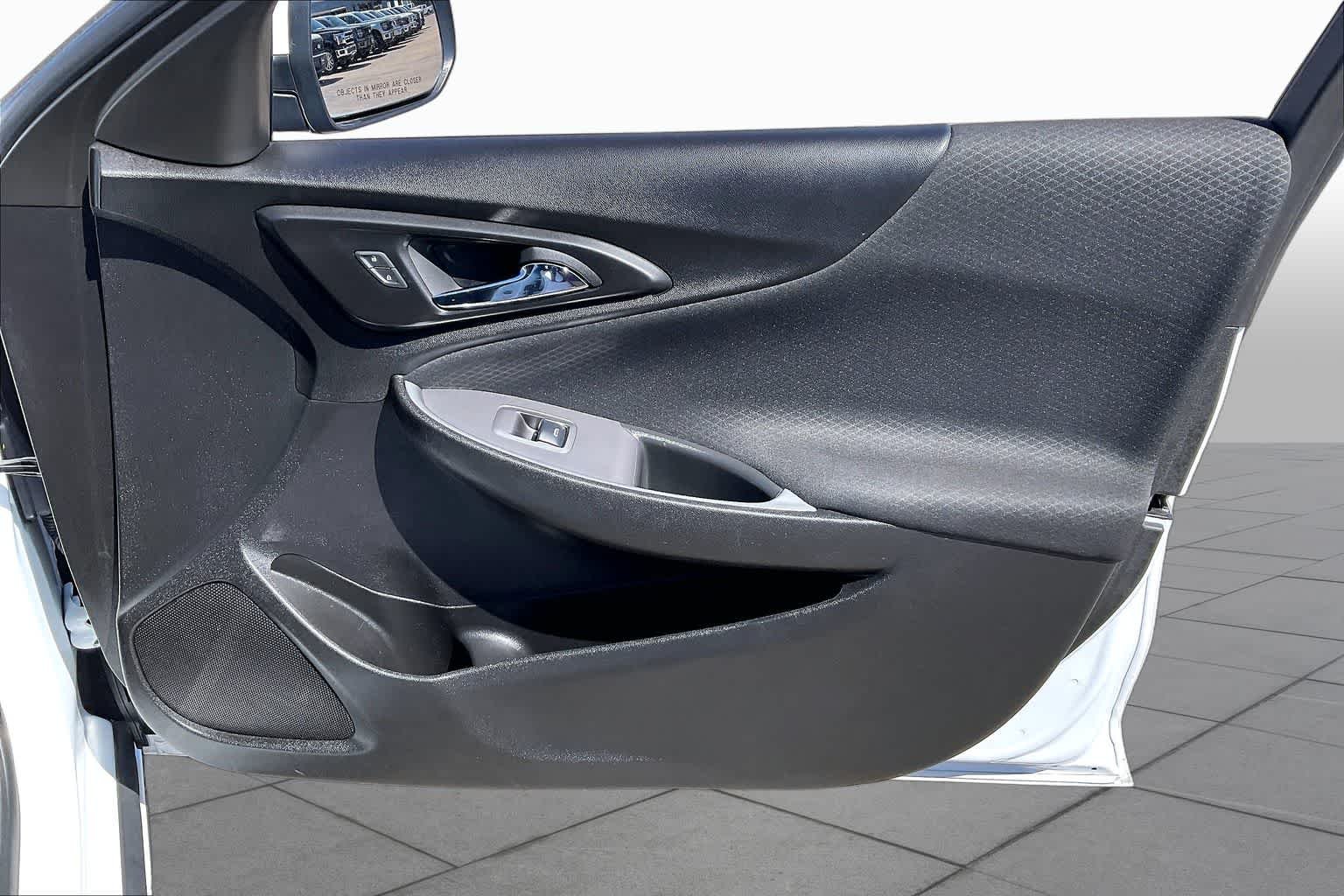 Used 2024 Summit White Chevrolet LT image 23
