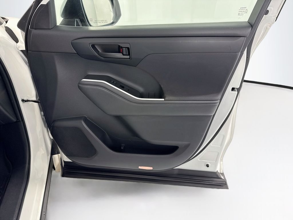 Used 2021 Blizzard Pearl Toyota LE image 26