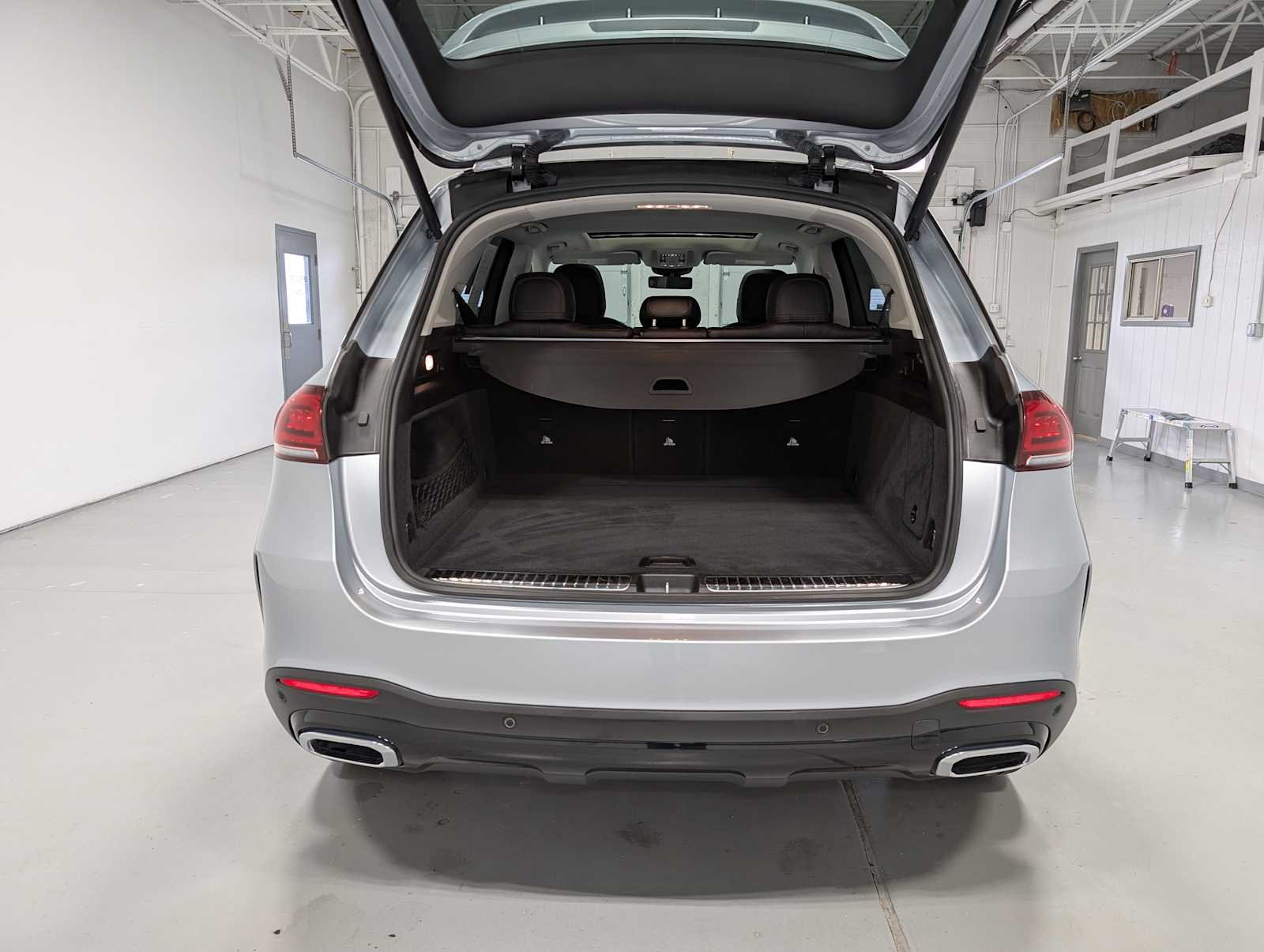 Used 2023 Cirrus Silver Metallic Mercedes-Benz GLE 450 image 37